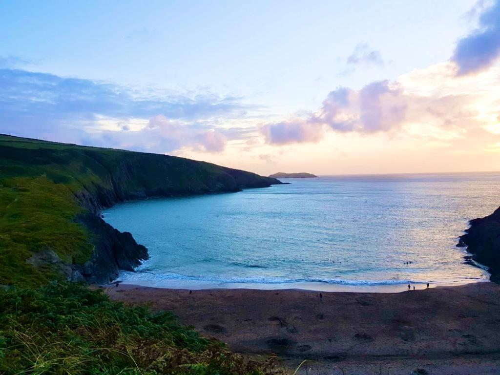 Villa Wild Coastal Retreat At Troed Y Rhiw Aberporth, West Wales Extérieur photo